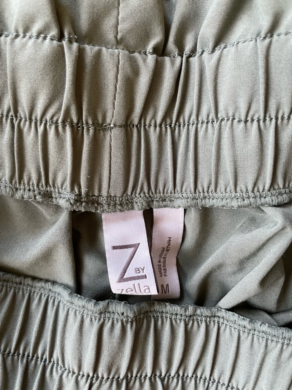 Women’s Elastic Waist Pull-On Shorts — size M - Picture 3 of 7
